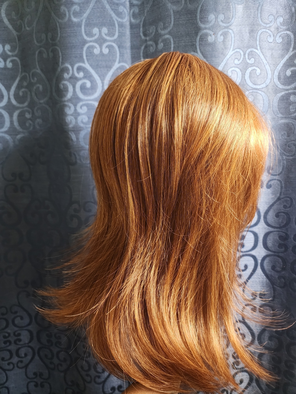 Women’s Short Layered Wig in Auburn - Picture 4 of 10